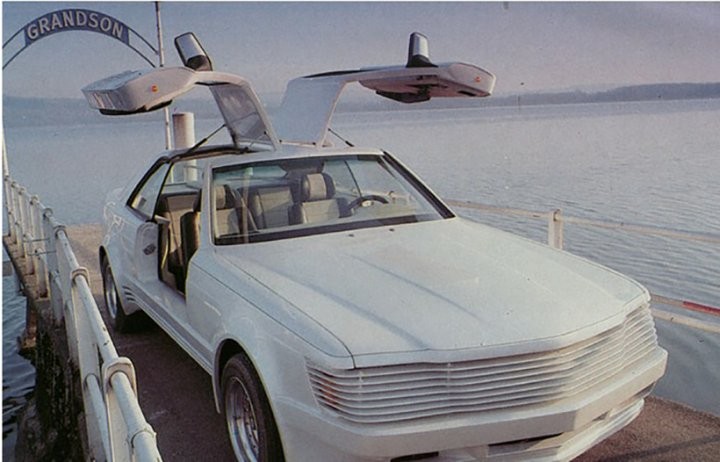 Очень редкий Mercedes Sbarro Gullwing покидает Беларусь. Его забирают в США