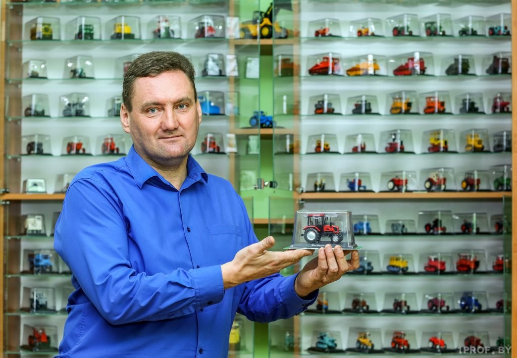 Трактор-сапер, женский и даже кулацкий есть в коллекции инженера по охране труда из Барановичского района