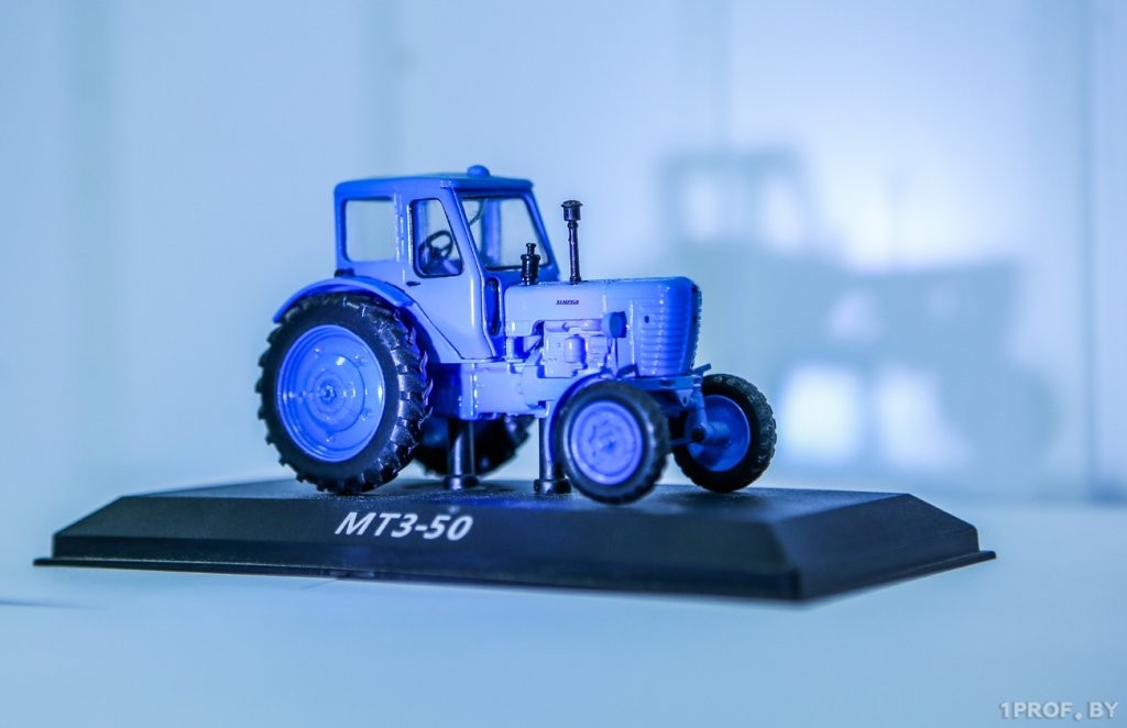 Трактор-сапер, женский и даже кулацкий есть в коллекции инженера по охране труда из Барановичского района