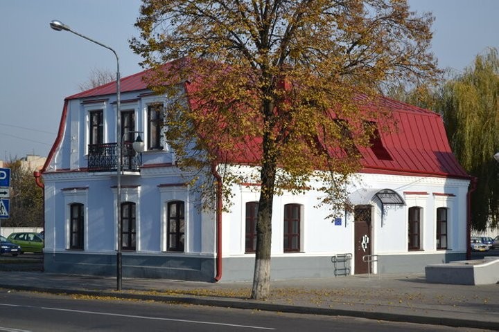 Столетнее здание в Пинске, в котором работал знаменитый на весь союз шахматный клуб, продали с аукциона. Узнали стоимость