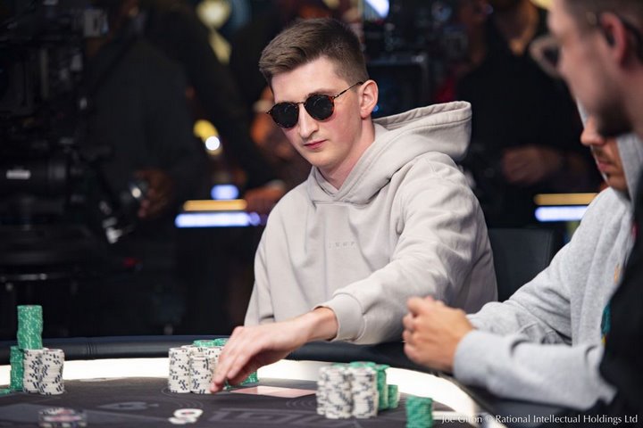 26-летний белорус выиграл более 3 миллионов долларов на турнире по покеру
