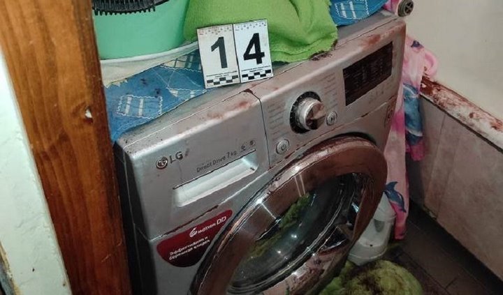 «Мамы больше нет, а папу скоро заберут в тюрьму». Подробности жестокого убийства на глазах у ребенка