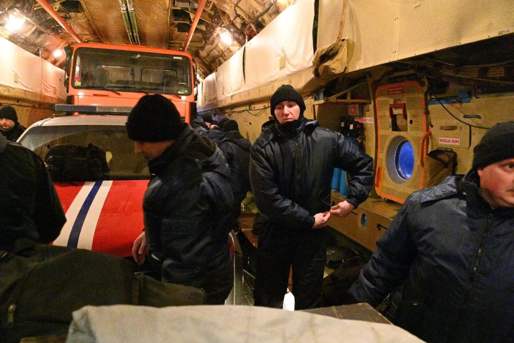 Белорусские спасатели отправились в Турцию на разборы завалов