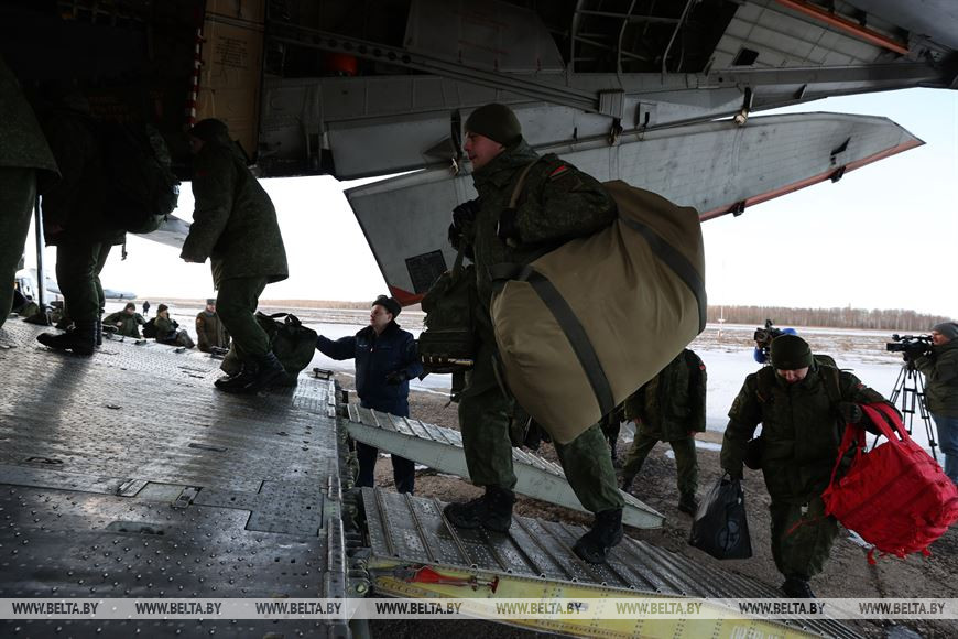 Самолет с белорусскими военными медиками вылетел в Сирию для помощи пострадавшим от землетрясения