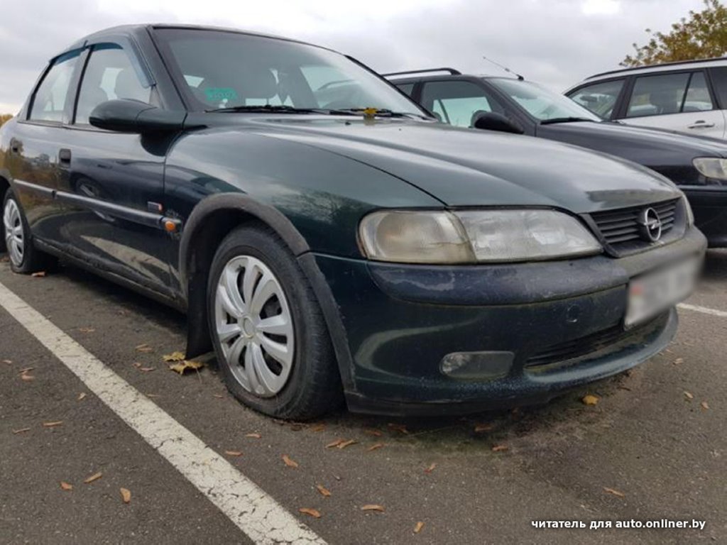 Не быстро, но работает! Белорус «изобрел» способ легально избавить двор от автохлама