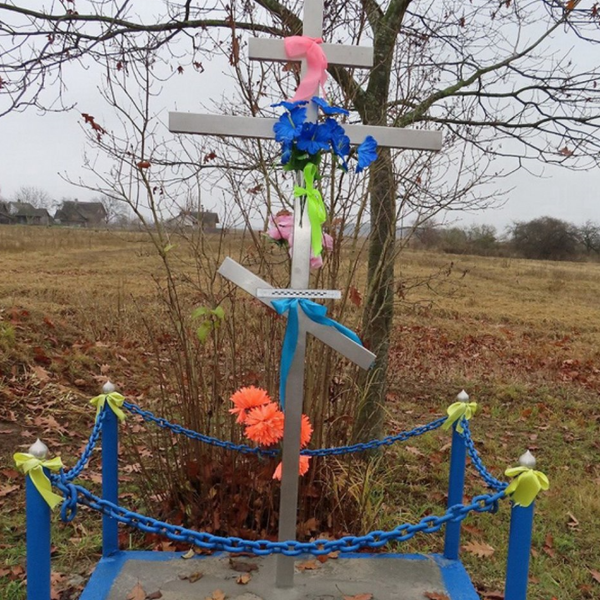 В Каменецком районе украли металлический крест, а наутро он снова стоял на месте. Объяснение оказалось неожиданным