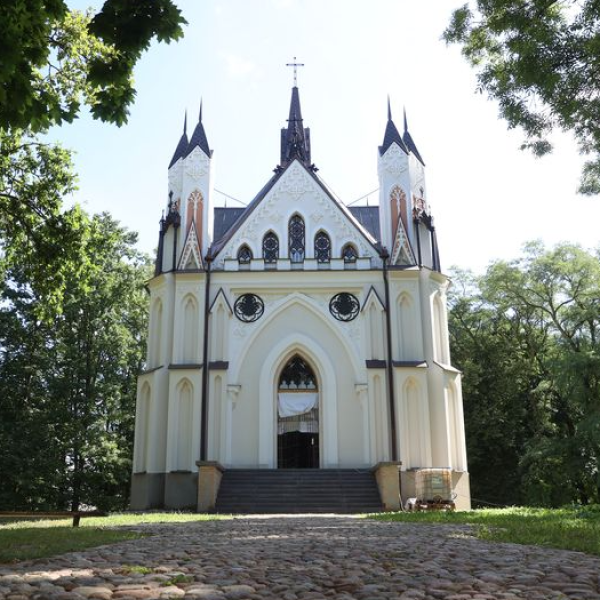 Завораживает каждая деталь. Завершается реставрация каплицы рода Ожешко в Дрогичинском районе
