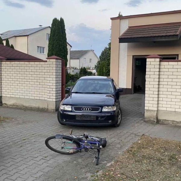 В Бресте автомобиль сбил мальчика на велосипеде