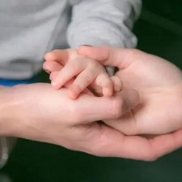 В Беларуси суд лишил прав многодетных родителей. За что?