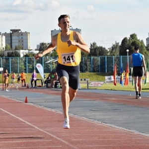 Парень из Дрибина побил рекорд Беларуси по бегу, который держался без малого 30 лет