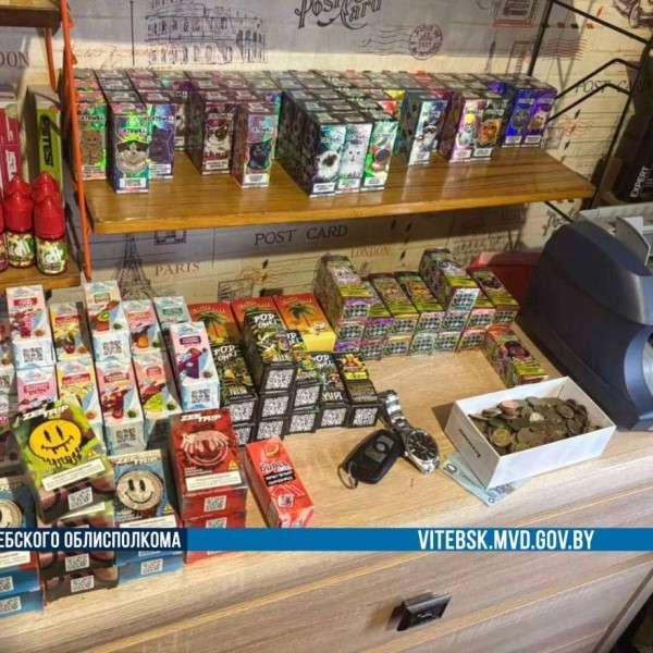 18-летний белорус продавал подросткам вейпы и снюс
