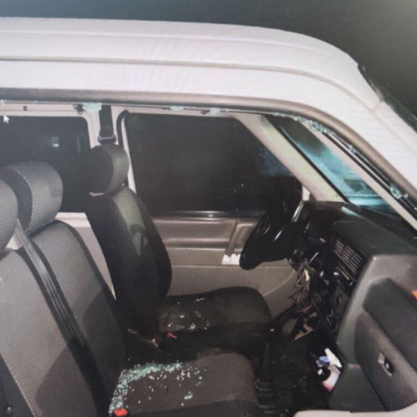 Житель Лунинецкого района разбил стекло, вырвал провода и угнал Volkswagen, но далеко не уехал