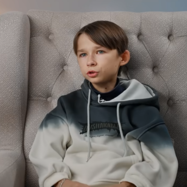 В 20 лет парень выглядит как ребенок