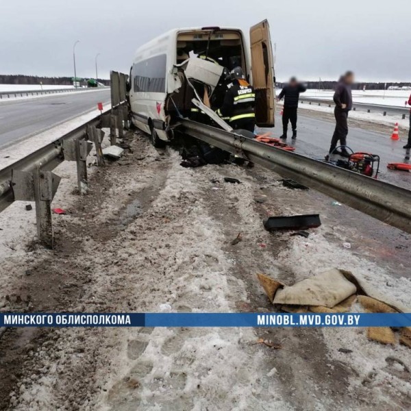 Маршрутка была на «лысой» резине. Подробности аварии в Березинском районе