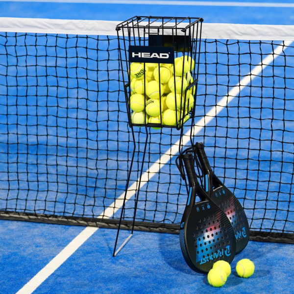 В Бресте открылся первый клуб для игры в модный падел-теннис со стеклянными кортами PADEL BAZA!