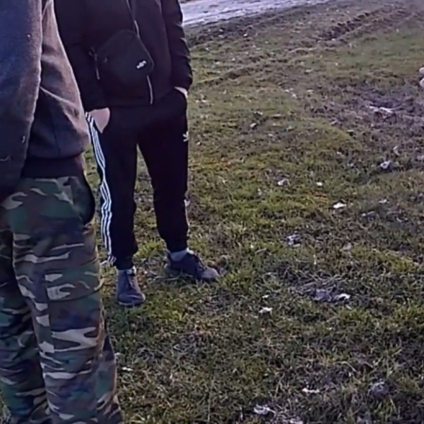 Подросток на мотоцикле попытался скрыться от ГАИ, однако инспекторы подождали его у него дома