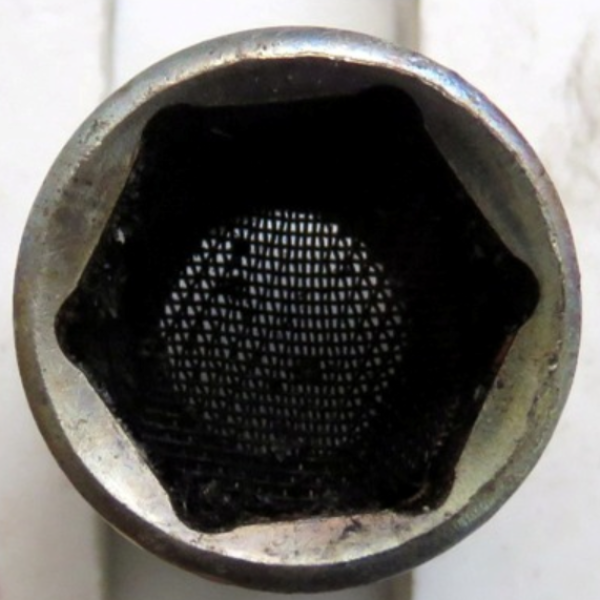 Мужчины курили опасное вещество — уликой стал торцевой ключ