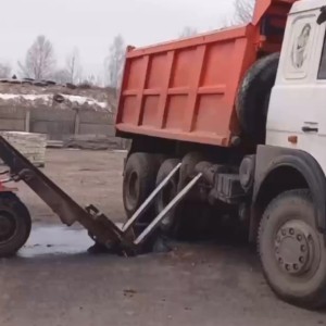 В Беларуси водителя погрузчика убило оторвавшейся деталью на пилораме
