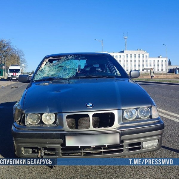 BMW насмерть сбил школьника на электросамокате — видео