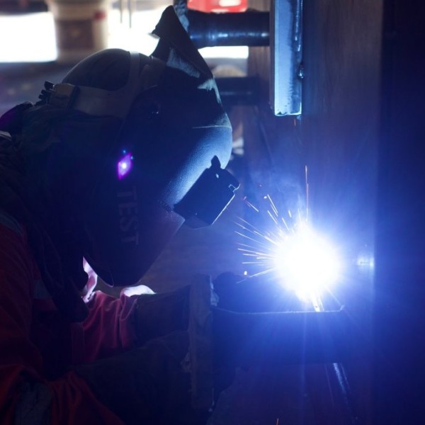 В Беларуси рабочий сорвался с крыши и провел 200 дней в больнице. Сколько удалось отсудить?