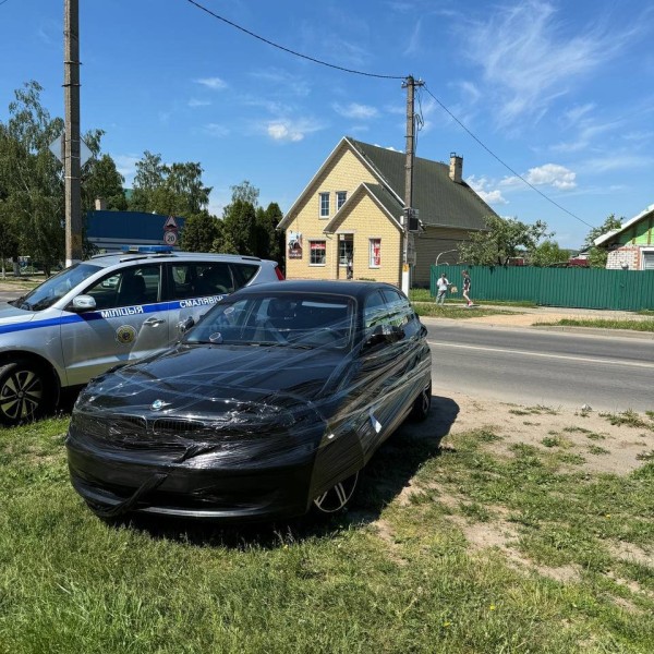 Припарковала авто и спустя 2 часа не узнала свою машину — ее обмотали полиэтиленом. Подробности и видео