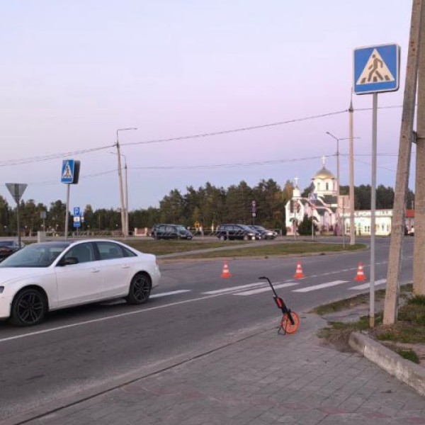 Автомобиль Audi сбил 3-летнего мальчика, который вырвался из рук мамы