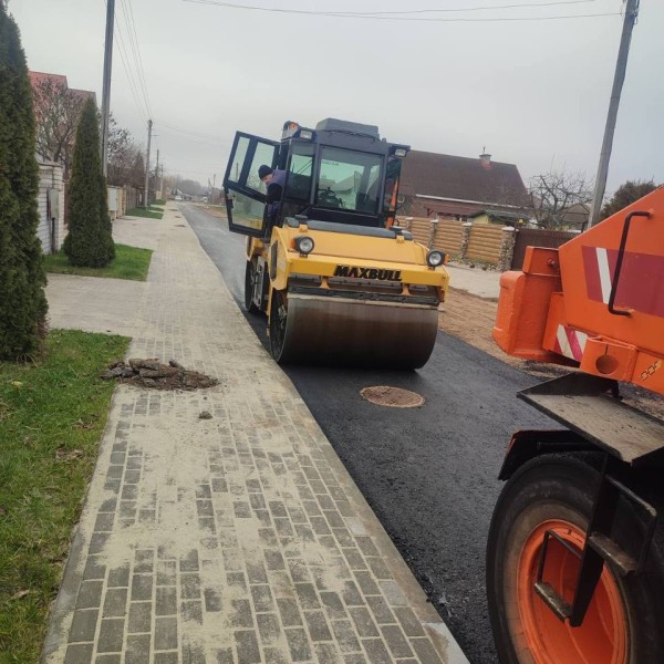 Жители улицы в Бресте сами попросили асфальт — и добились своего