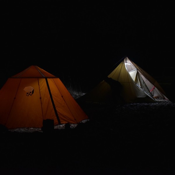 В Беларуси на отдыхающего в палатке мужчину наехал автомобиль