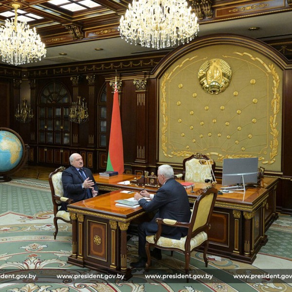 «Это приличный результат». За что Лукашенко похвалил Брестскую область