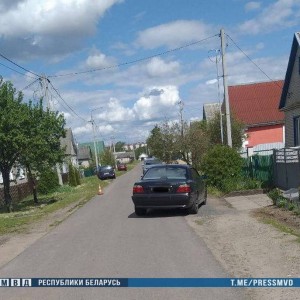 В Беларуси 10-летний мальчик на BMW сбил двух пешеходов
