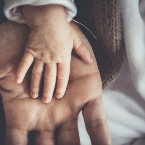 Белорус сделал ДНК-тест и понял, что четыре года растил не своего сына. И тогда пошел в суд