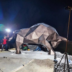 Еще в одном белорусском городе появилась скульптура роскошного зубра