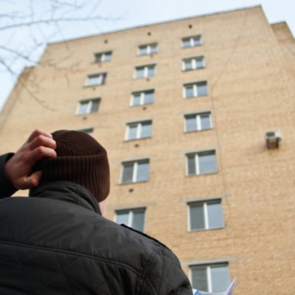 Купили квартиру — получили чужой долг: законно ли это и что делать