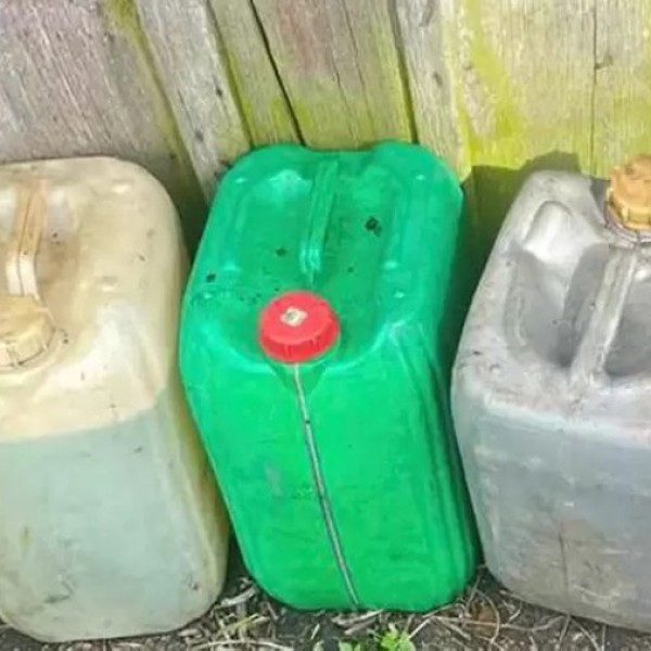 Тракторист 5 месяцев потихоньку сливал топливо с погрузчика. Наказание вышло суровым – дешевле было купить