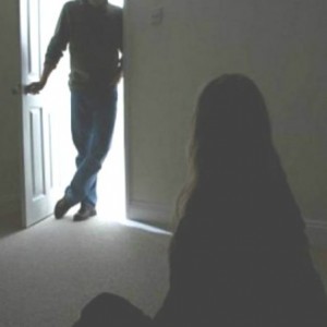 Дичь из Ошмян: парень «спрятал» новую девушку в своей квартире, чтобы… она его не бросила