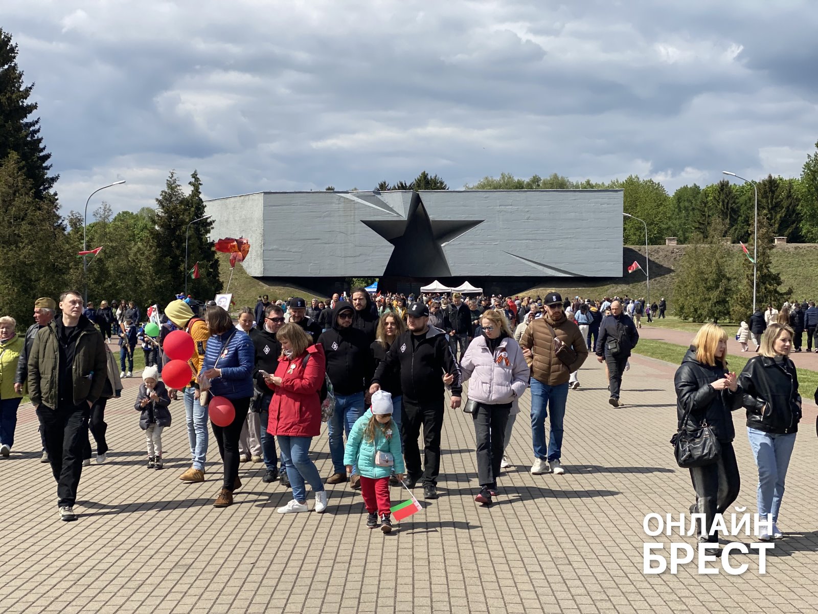 Брест празднует День Победы — большой фоторепортаж
