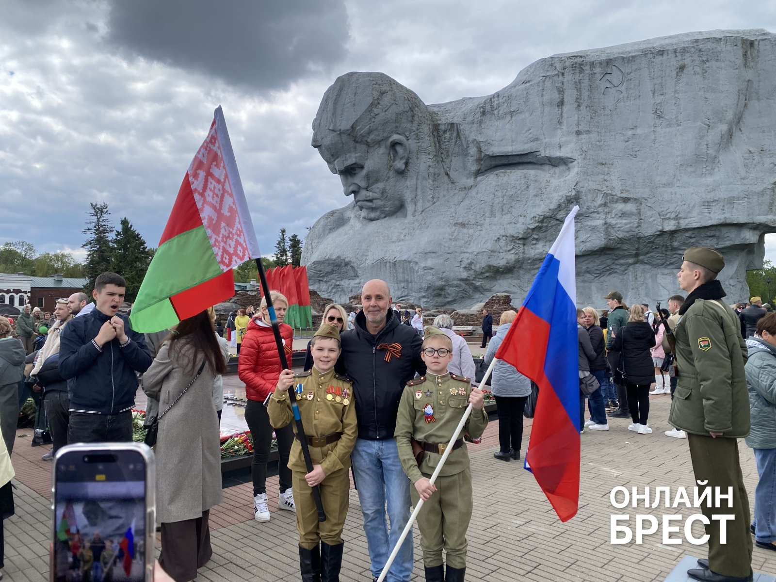 Брест празднует День Победы — большой фоторепортаж