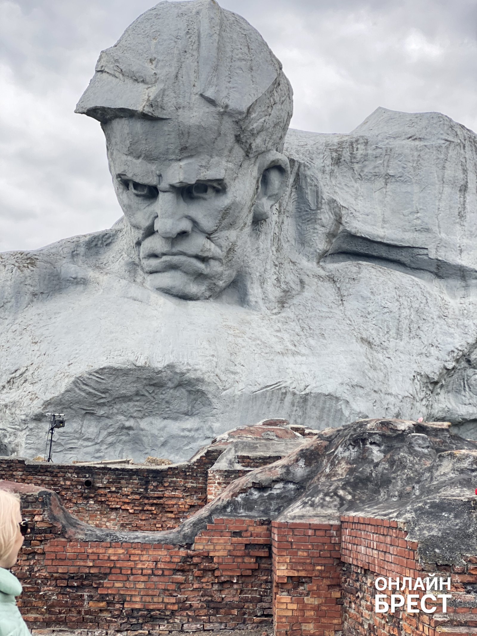 Сколько человек погибло во время обороны Брестской крепости