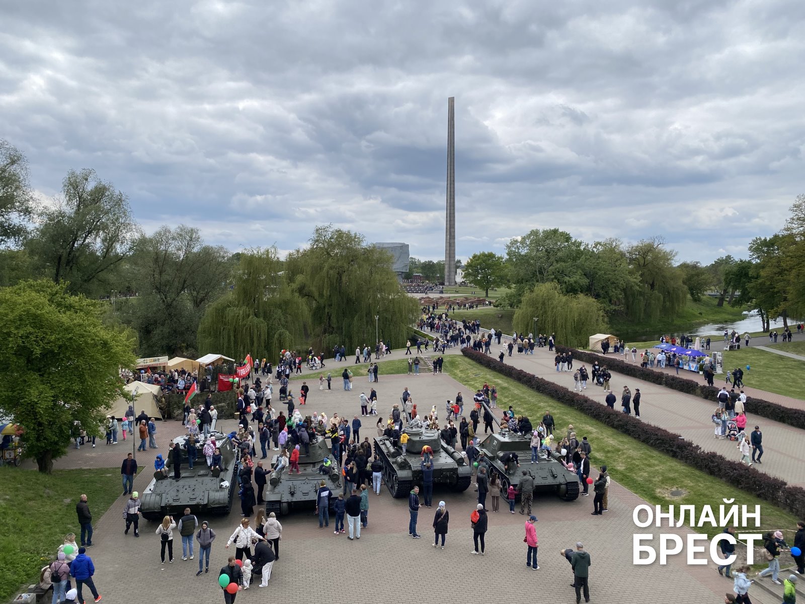 Брест празднует День Победы — большой фоторепортаж