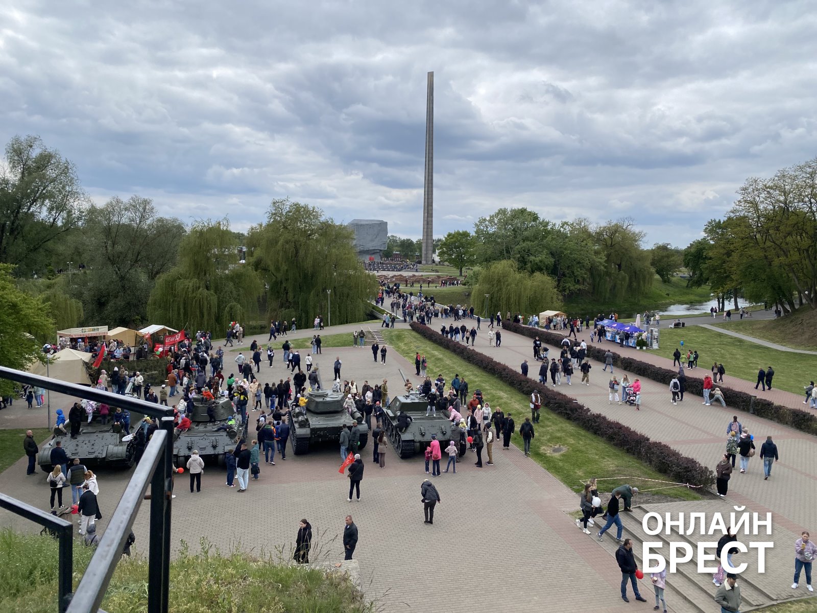 Брест празднует День Победы — большой фоторепортаж
