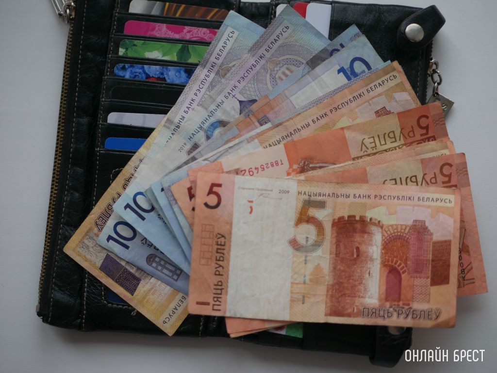 Кому из белорусов с 1 июля придется платить больше налогов