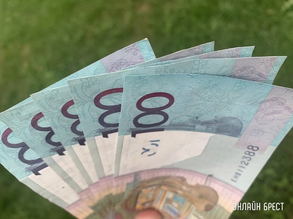 Белстат назвал среднюю зарплату строителей в Беларуси