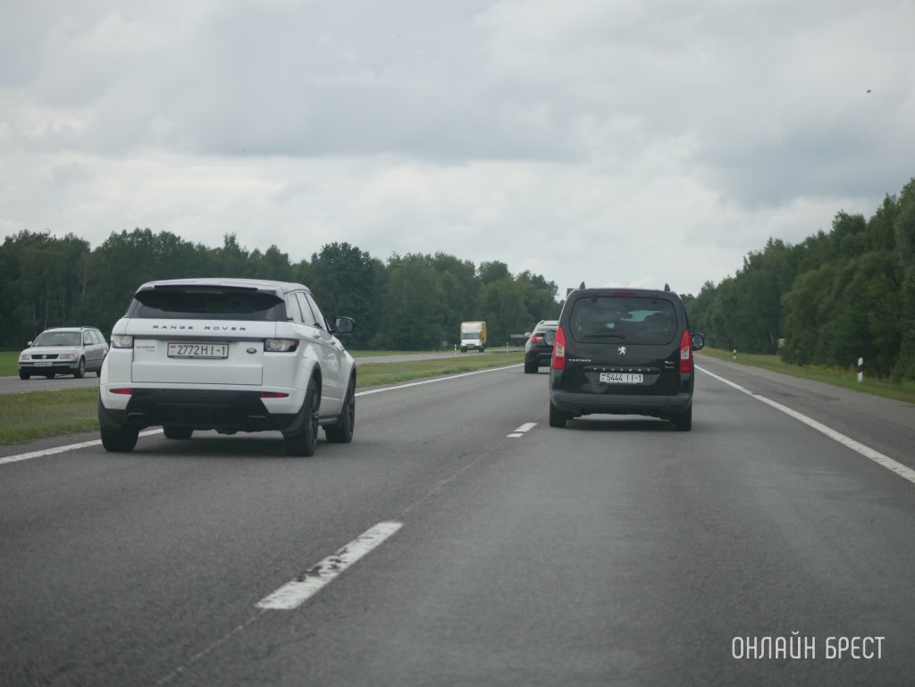 Повышенный транспортный сбор затронет сотни тысяч автовладельцев