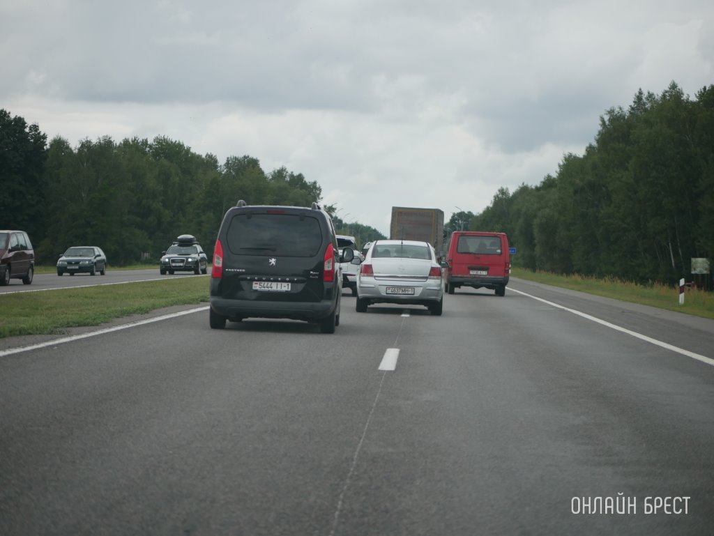 На М1 разрешили ехать быстрее — где изменился скоростной режим