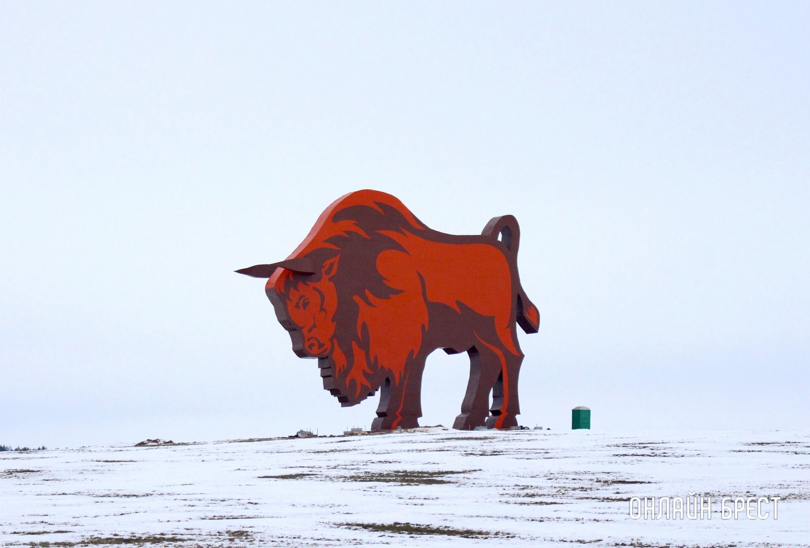 Красиво! Посмотрите, как выглядит зубр на трассе М1 после реставрации