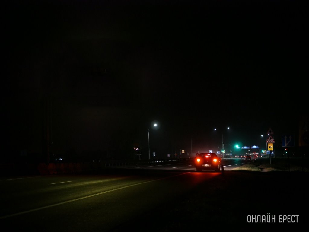 Когда нужно включать дальний свет фар?