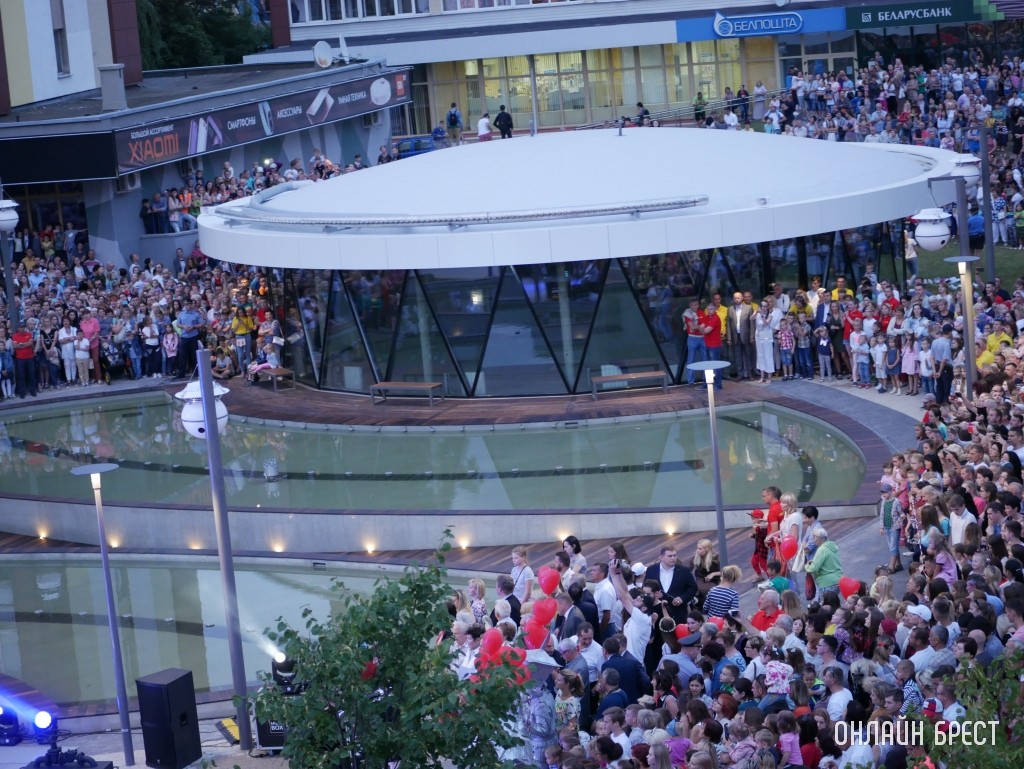 Из-за жары в Бресте откорректировали работу городских фонтанов