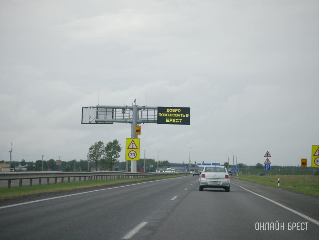 Разметка на некоторых дорогах Беларуси нанесена пластиком. Вот для чего