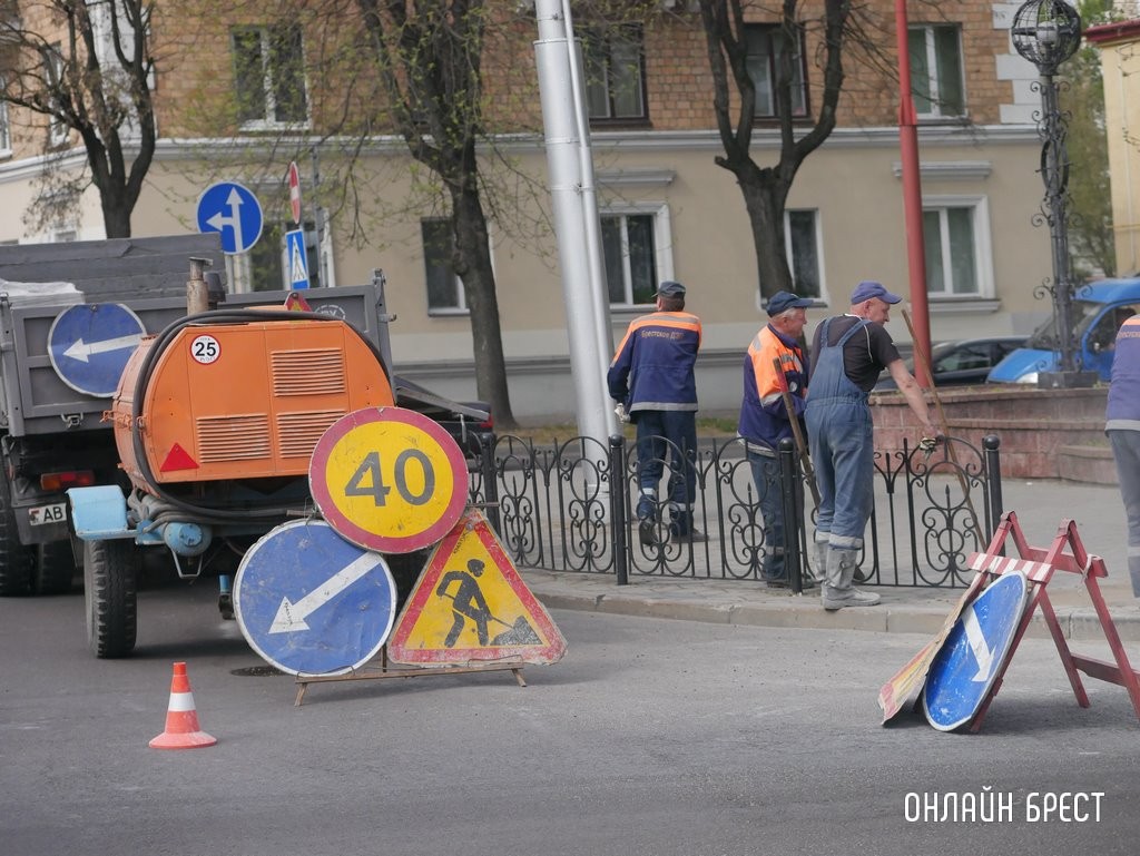 В Бресте бюджет на асфальтирование улиц в этом году увеличен почти вдвое
