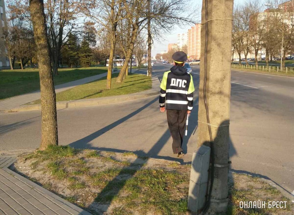 Белорус-бесправник хотел «договориться» с сотрудником ГАИ. Что грозит нарушителю?